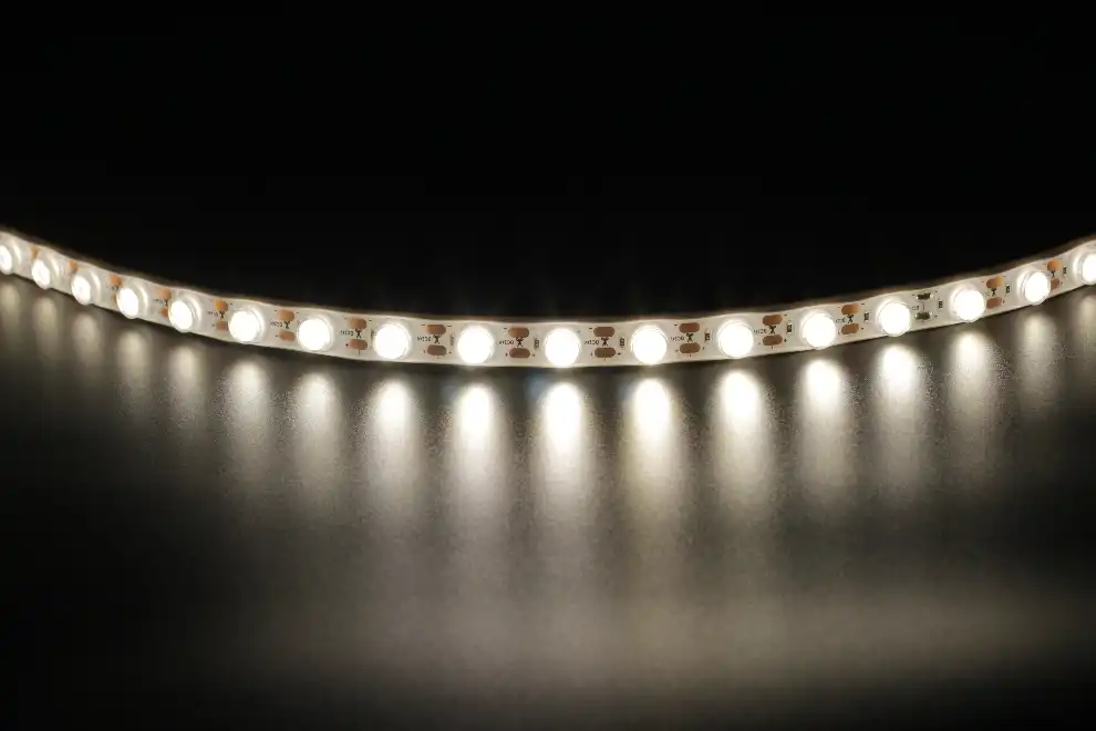 LED lens strip